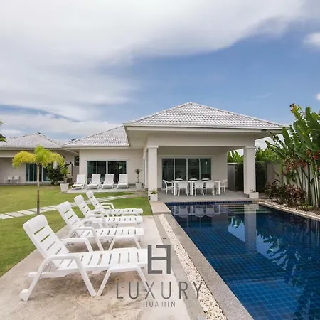Hua Hin Pool Villa With 4 Bedrooms L50